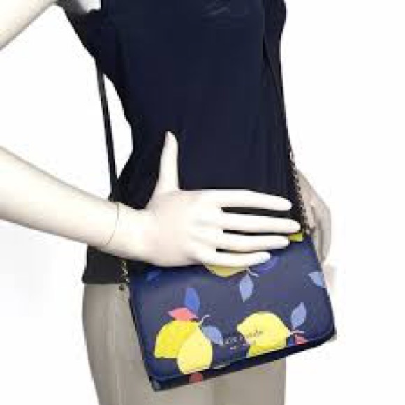 nwt! L🍋VE! this kate spade ♠️ small flap crossbody in citrus print - Picture 7 of 17